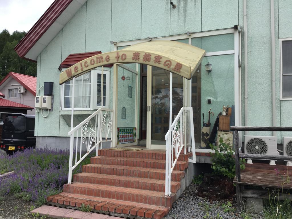 Natsumi No Sato Hotel Biei Exterior photo