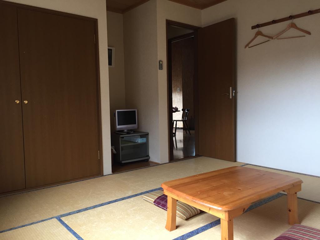 Natsumi No Sato Hotel Biei Exterior photo